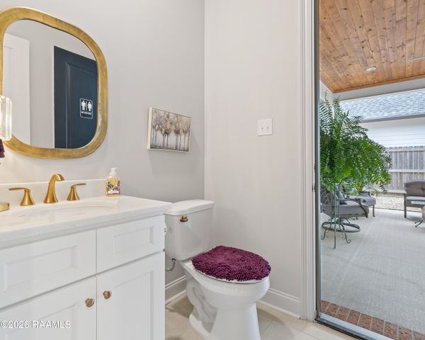220 Treescape Drive, Lafayette, LA 70508