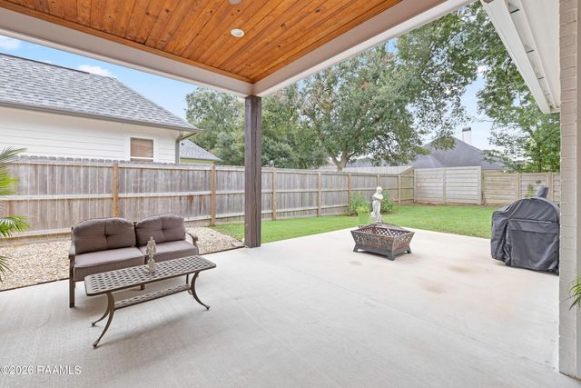 220 Treescape Drive, Lafayette, LA 70508