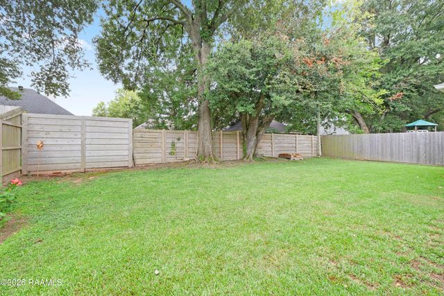 220 Treescape Drive, Lafayette, LA 70508
