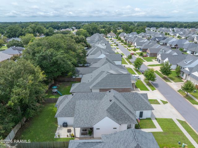 220 Treescape Drive, Lafayette, LA 70508