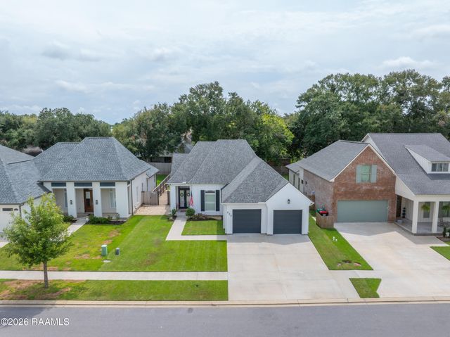 220 Treescape Drive, Lafayette, LA 70508