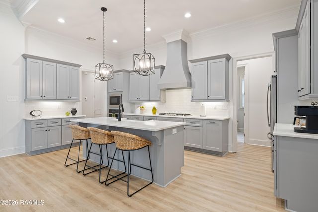 220 Treescape Drive, Lafayette, LA 70508