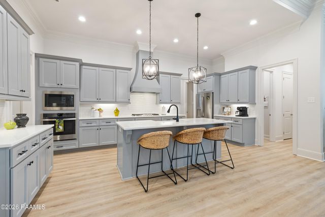220 Treescape Drive, Lafayette, LA 70508
