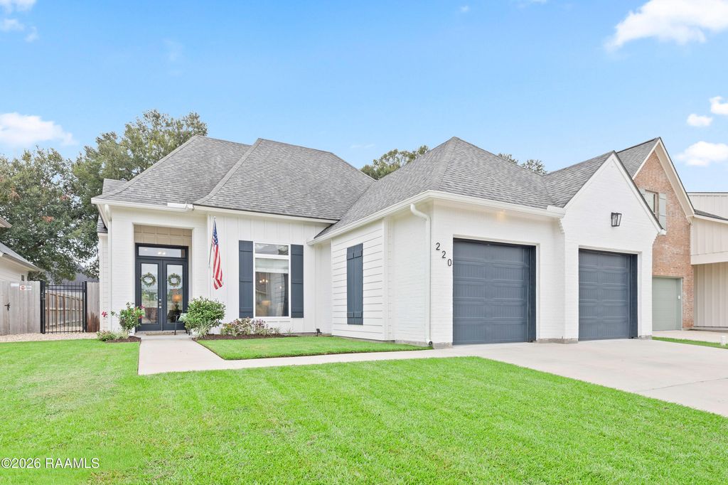 220 Treescape Drive, Lafayette, LA 70508