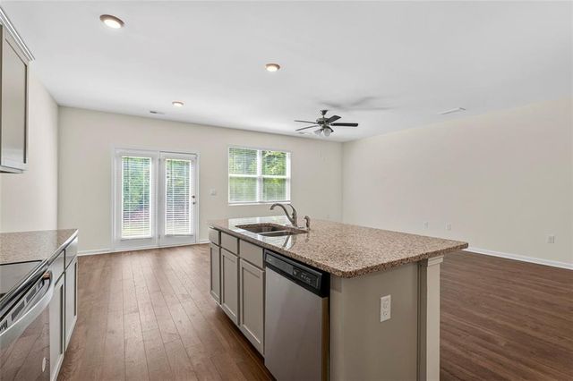 174 Hampton Circle, Mcdonough, GA 30253