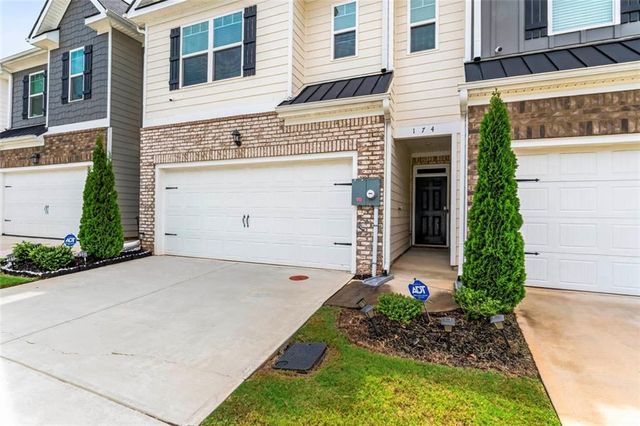 174 Hampton Circle, Mcdonough, GA 30253