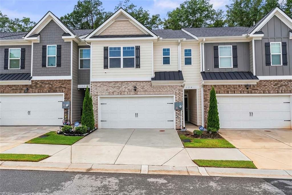 174 Hampton Circle, Mcdonough, GA 30253