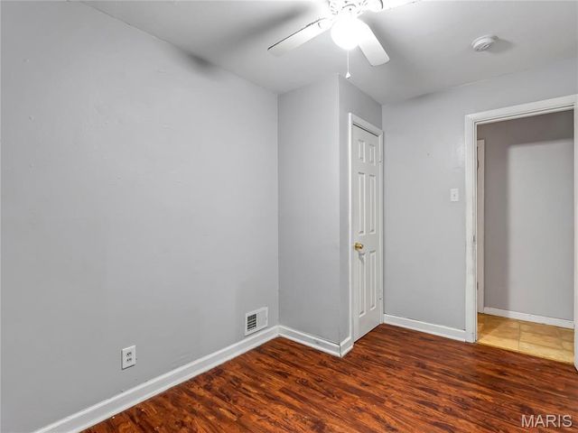 6824 Frostview Lane, Berkeley, MO 63134