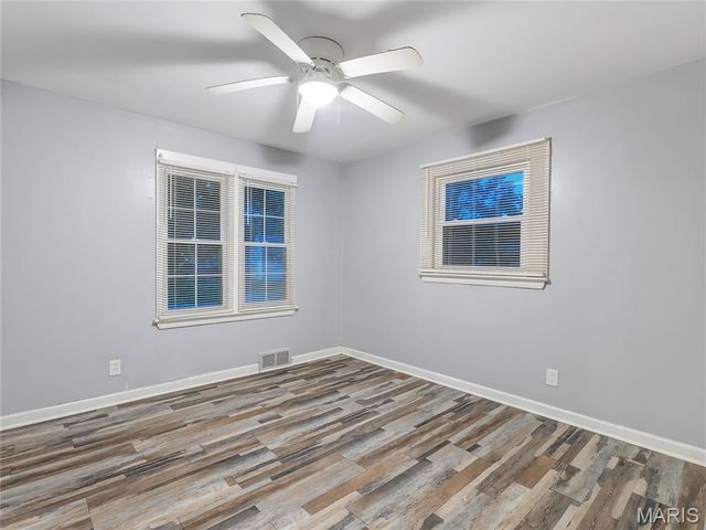 6824 Frostview Lane, Berkeley, MO 63134