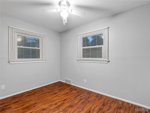 6824 Frostview Lane, Berkeley, MO 63134