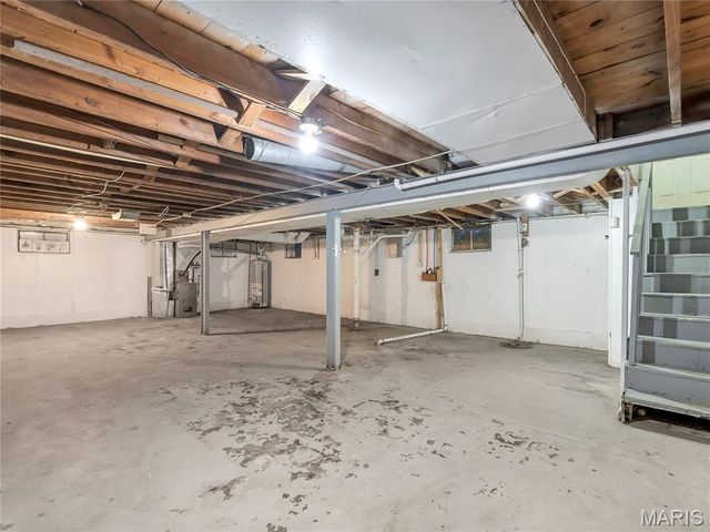 6824 Frostview Lane, Berkeley, MO 63134