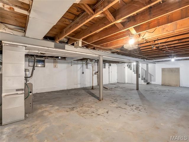 6824 Frostview Lane, Berkeley, MO 63134