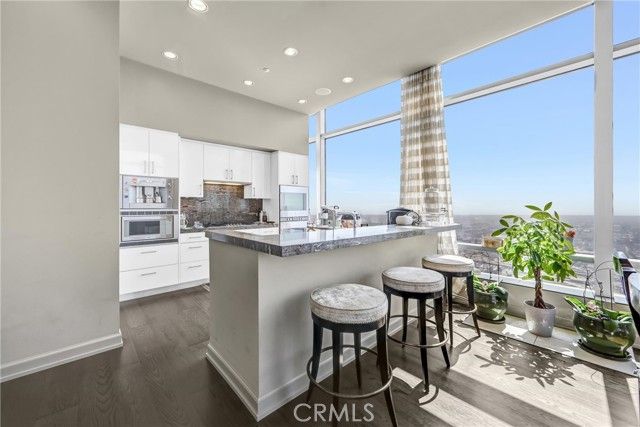 900 W Olympic Boulevard 50A, Los Angeles, CA 90015