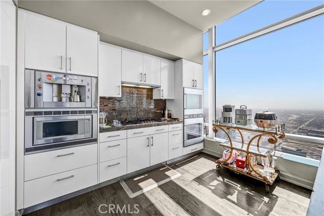 900 W Olympic Boulevard 50A, Los Angeles, CA 90015