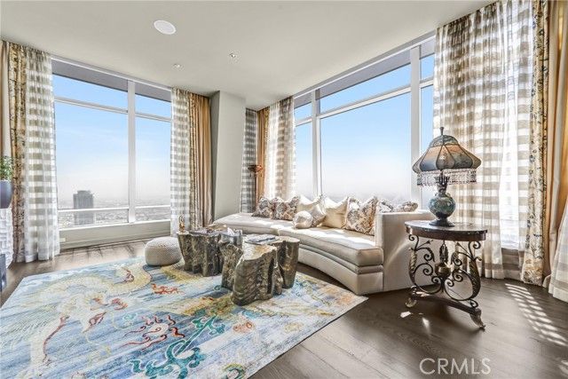 900 W Olympic Boulevard 50A, Los Angeles, CA 90015