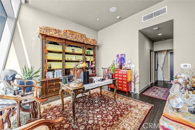 900 W Olympic Boulevard 50A, Los Angeles, CA 90015