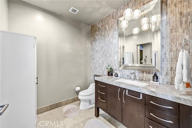 900 W Olympic Boulevard 50A, Los Angeles, CA 90015