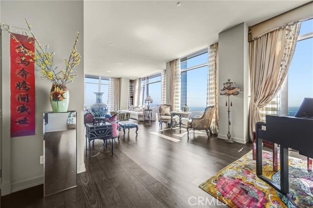 900 W Olympic Boulevard 50A, Los Angeles, CA 90015