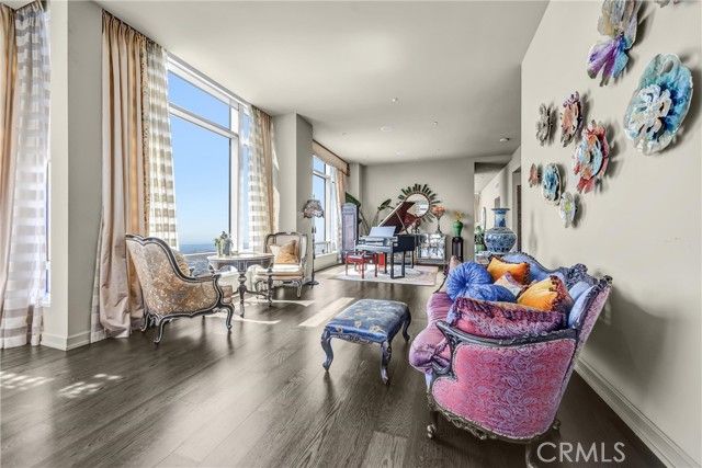 900 W Olympic Boulevard 50A, Los Angeles, CA 90015