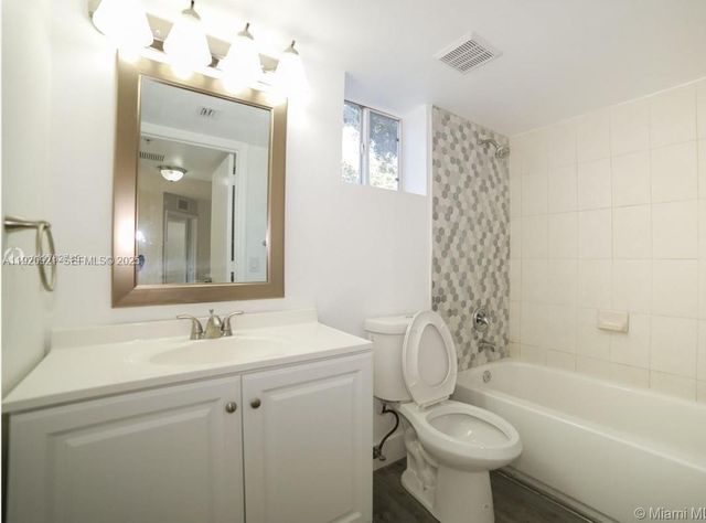 17622 NW 25th Ave 101, Miami Gardens, FL 33056