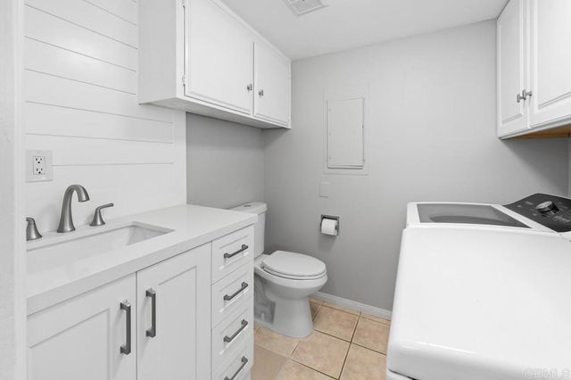 831 E 3rd Avenue 8, Escondido, CA 92025