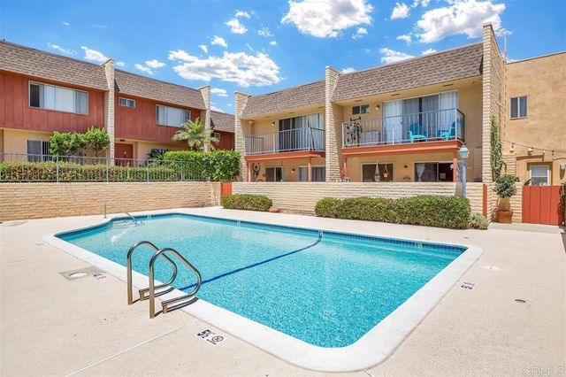 831 E 3rd Avenue 8, Escondido, CA 92025