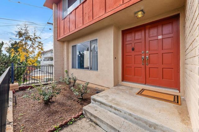 831 E 3rd Avenue 8, Escondido, CA 92025