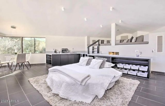 6010 E CHOLLA Lane, Paradise Valley, AZ 85253