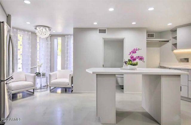 6010 E CHOLLA Lane, Paradise Valley, AZ 85253