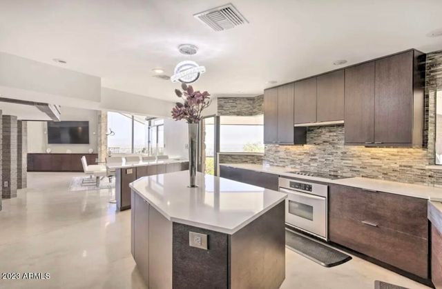 6010 E CHOLLA Lane, Paradise Valley, AZ 85253