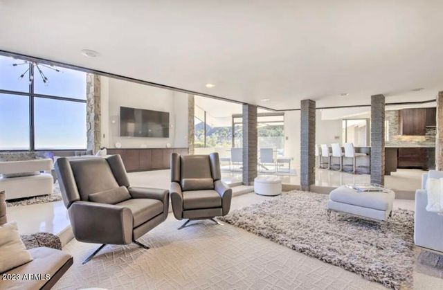 6010 E CHOLLA Lane, Paradise Valley, AZ 85253