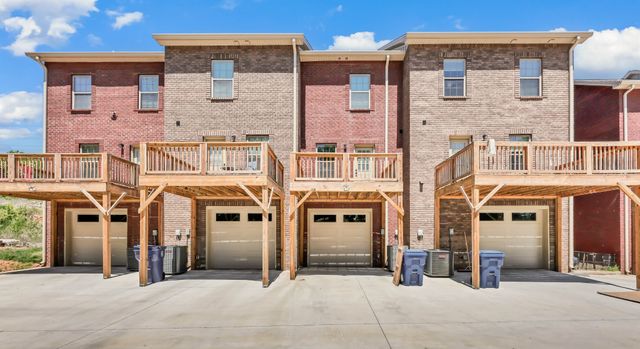 500 Peachers Mill Rd Unit C2, Clarksville, TN 37042