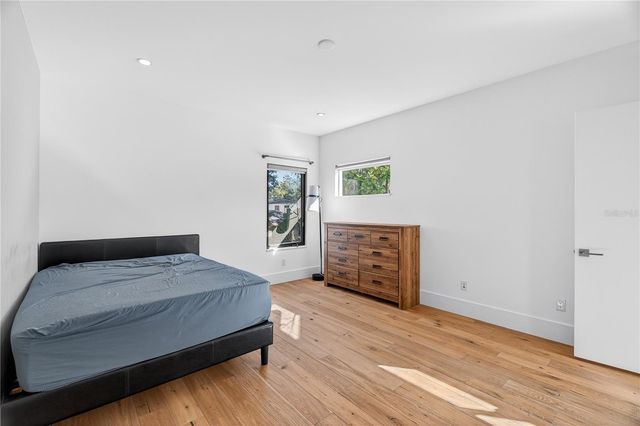 911 GOLFVIEW STREET, Orlando, FL 32804