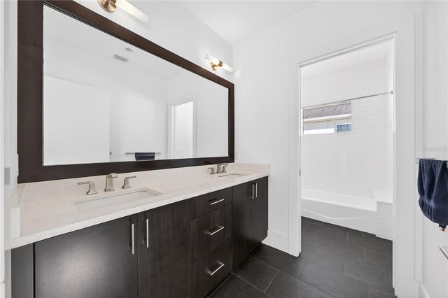 911 GOLFVIEW STREET, Orlando, FL 32804