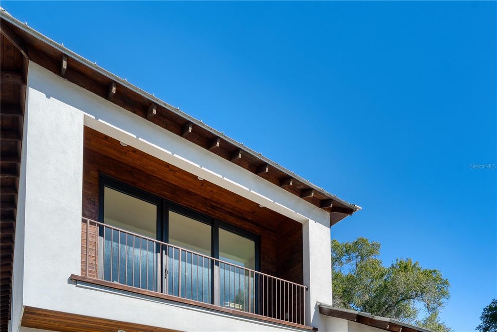 Image 38 of property listing at 911 GOLFVIEW STREET, Orlando, FL 32804