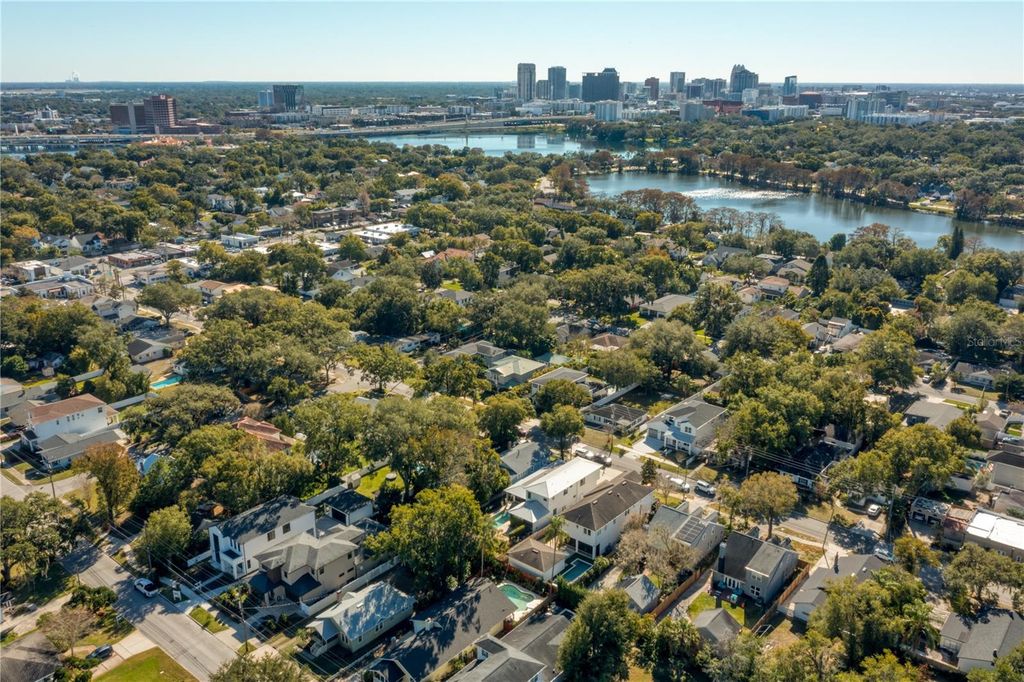 Image 45 of property listing at 911 GOLFVIEW STREET, Orlando, FL 32804