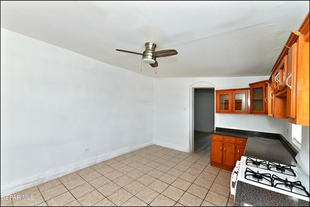 1908 Olive Avenue A, El Paso, TX 79901