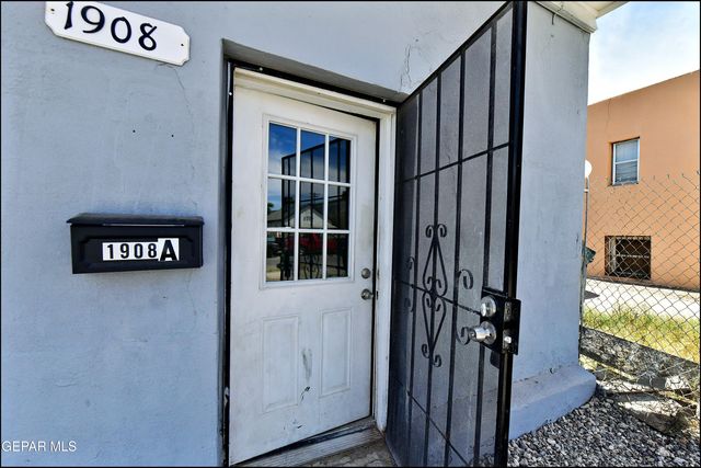 1908 Olive Avenue A, El Paso, TX 79901