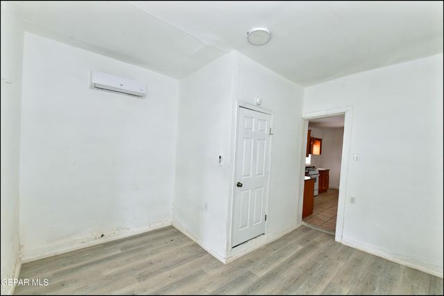 1908 Olive Avenue A, El Paso, TX 79901