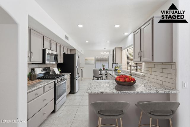 14311 N Choctaw Drive, Oro Valley, AZ 85755