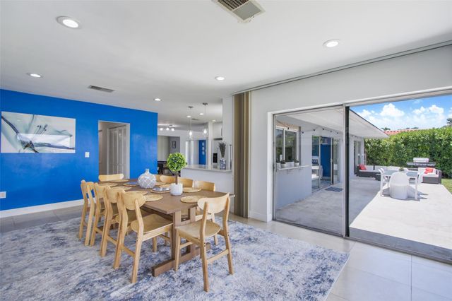 20730 NE 23rd Ave, Miami, FL 33180