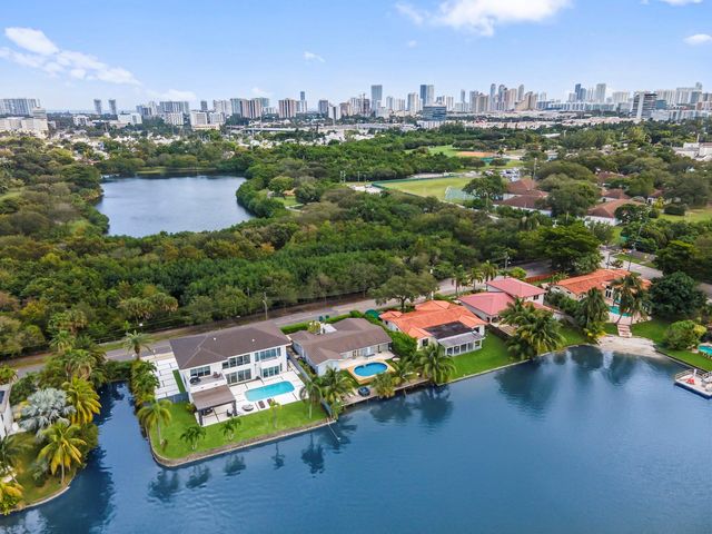 20730 NE 23rd Ave, Miami, FL 33180