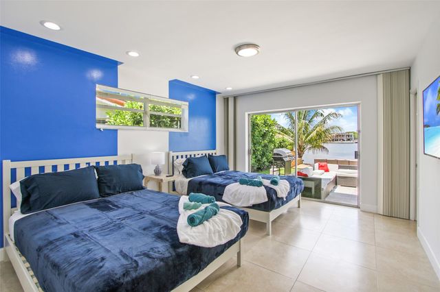 20730 NE 23rd Ave, Miami, FL 33180