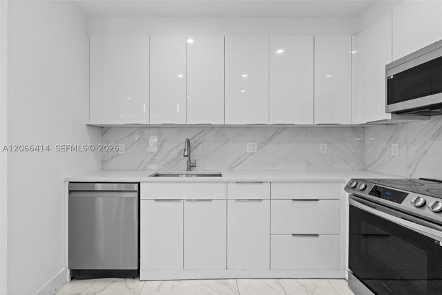 669 NW 15th Ave 0, Boca Raton, FL 33486