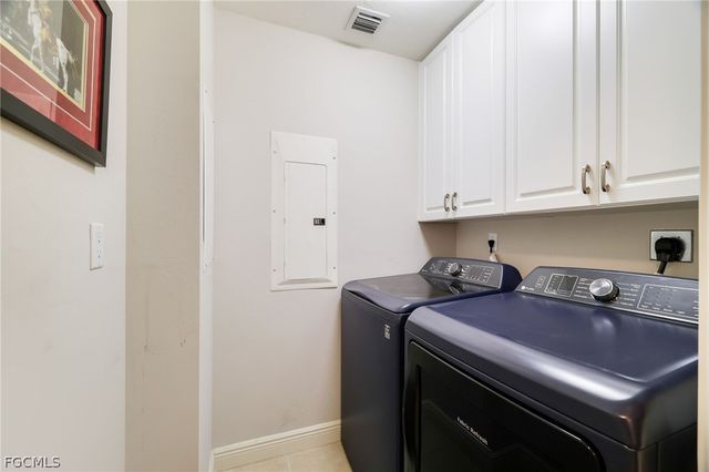 5706 Cape Harbour DR 110, Cape Coral, FL 33914