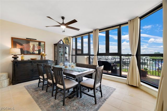 5706 Cape Harbour DR 110, Cape Coral, FL 33914