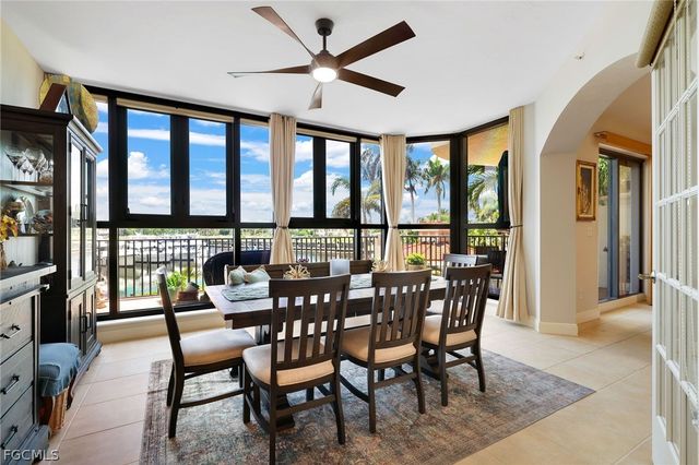 5706 Cape Harbour DR 110, Cape Coral, FL 33914