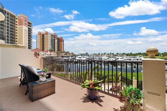 5706 Cape Harbour DR 110, Cape Coral, FL 33914