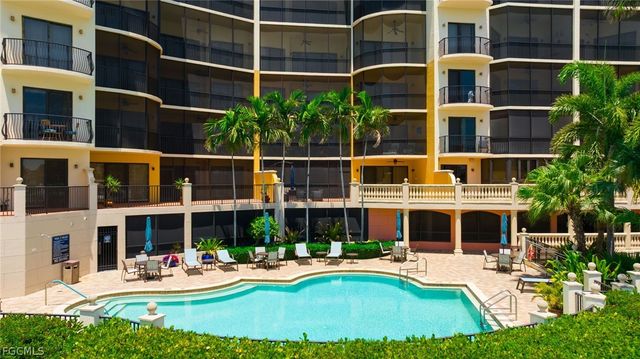 5706 Cape Harbour DR 110, Cape Coral, FL 33914