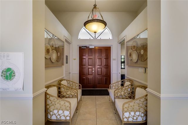 5706 Cape Harbour DR 110, Cape Coral, FL 33914